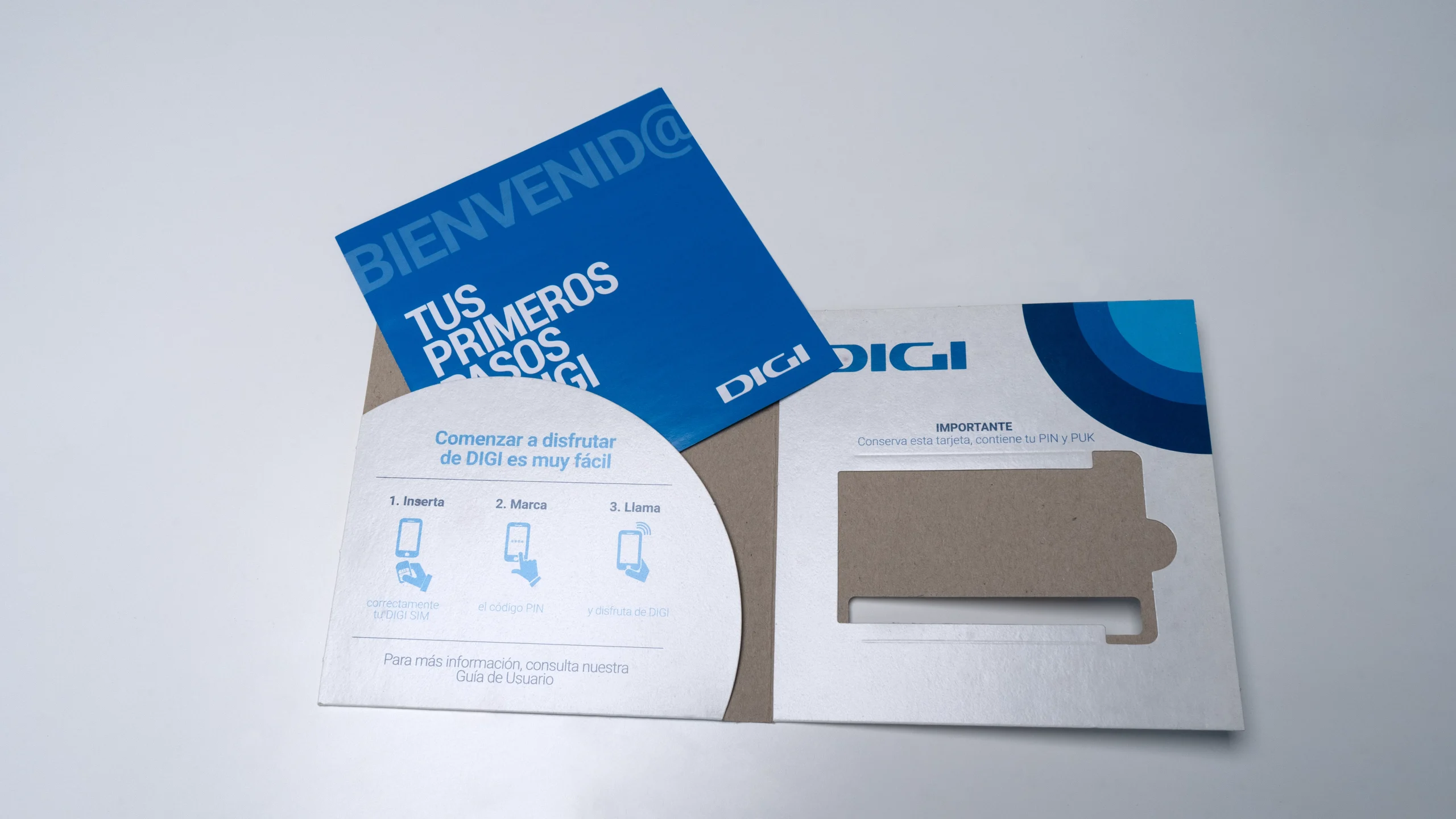 Set de mape de prezentare personalizate pentru oferte, contracte si documente B2B